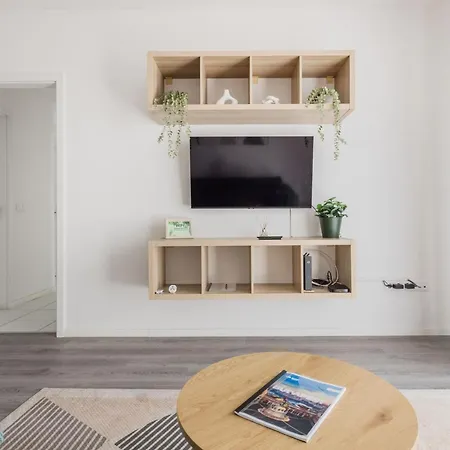 Chic & Comfort With Balcony Apartment