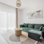 דירה Chic & Comfort With Balcony