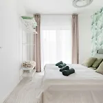 Chic & Comfort With Balcony בודפשט